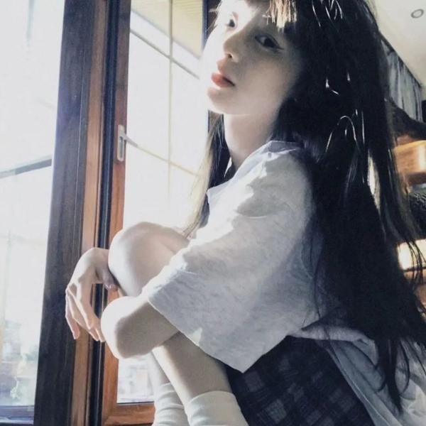 黑夜里的眼睛